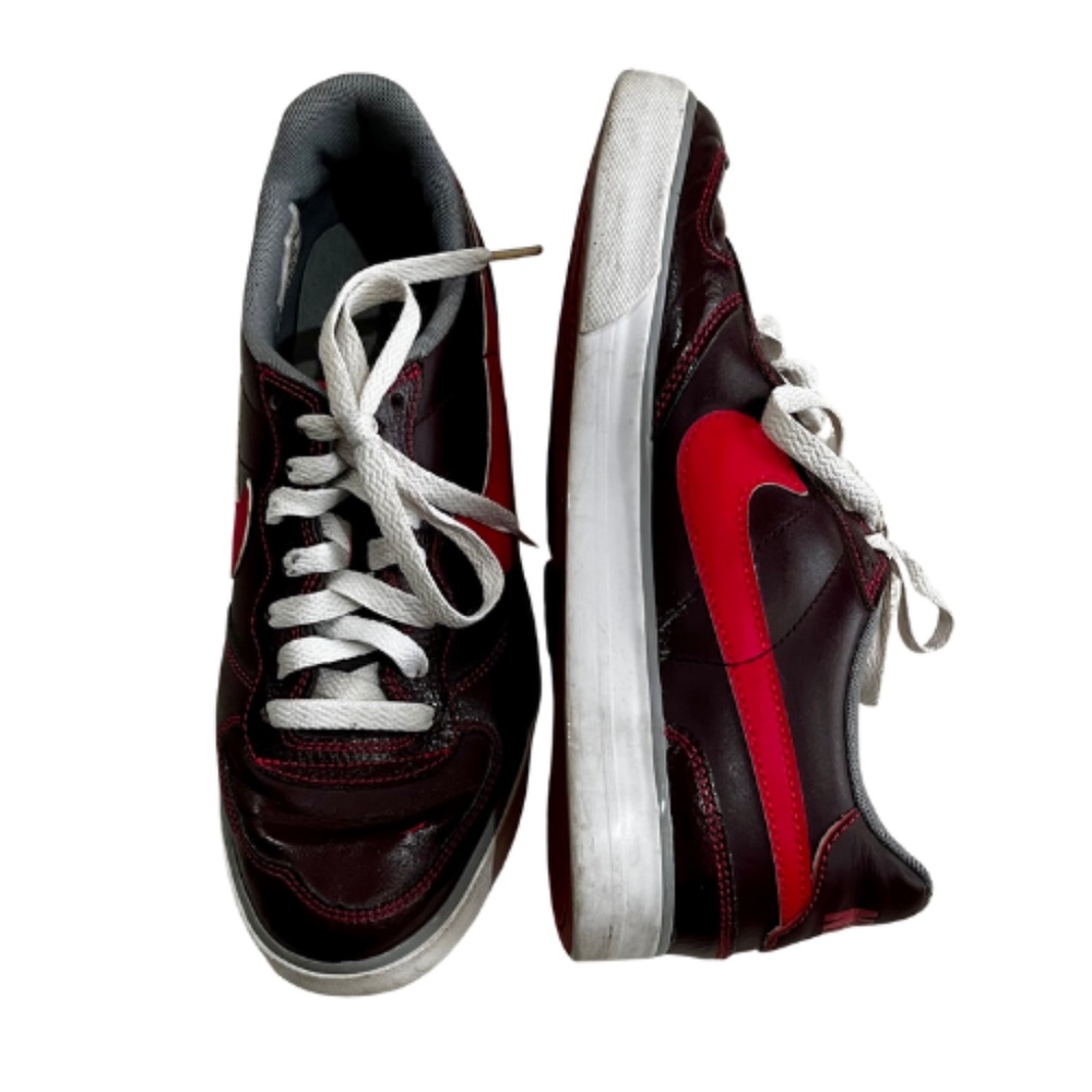 Nike Red and Brown Sneakers Sleek Design